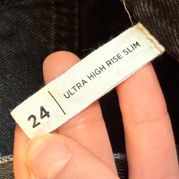 PacSun Black Distressed High Rise Slim Straight Jeans Size 24 Raw Hem - Picture 4 of 6